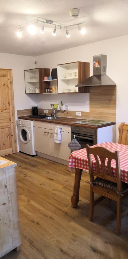 Apartment Auszeit Mit Kueche Viel Ruhe Und Natur Untrasried Екстер'єр фото