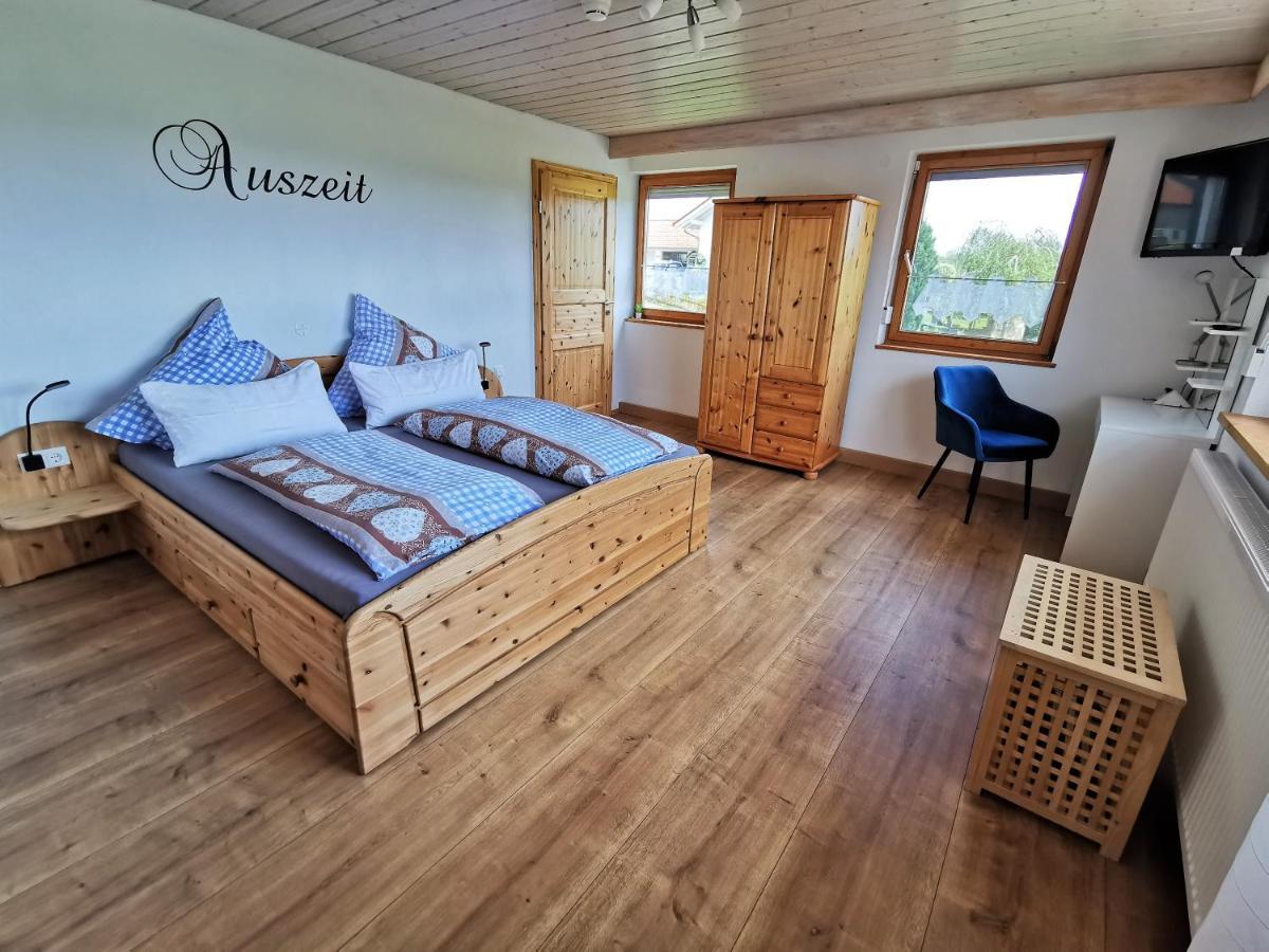 Apartment Auszeit Mit Kueche Viel Ruhe Und Natur Untrasried Екстер'єр фото